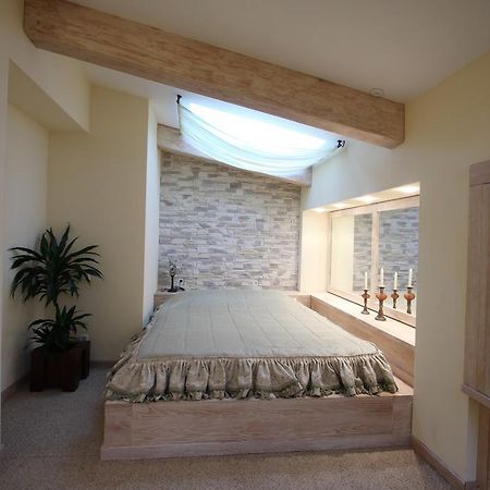Park-Hotel Butenko Stable Protsev Екстериор снимка